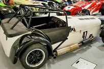 caterham-supersport-16-race-track-car