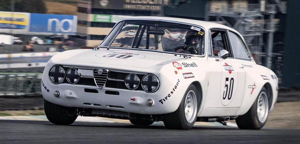 1969-alfa-romeo-gtam