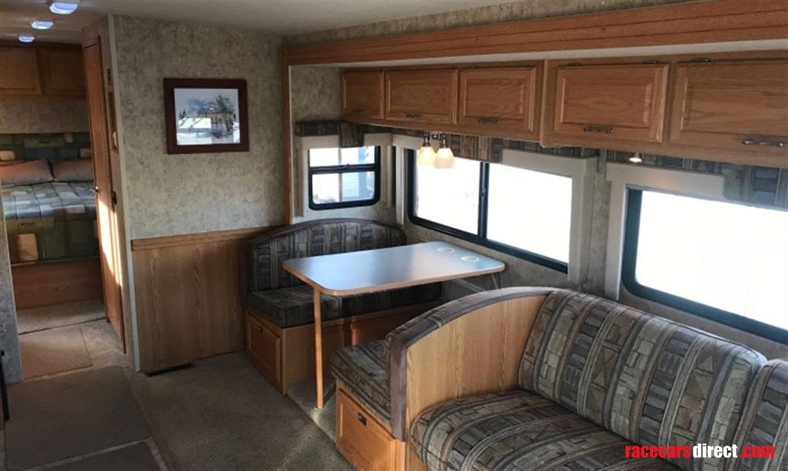 2006-winnebago-sightseer-30b