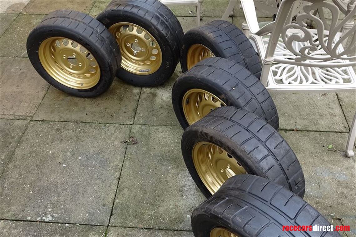 6-gold-weller-wheels-for-formula-ford-1600