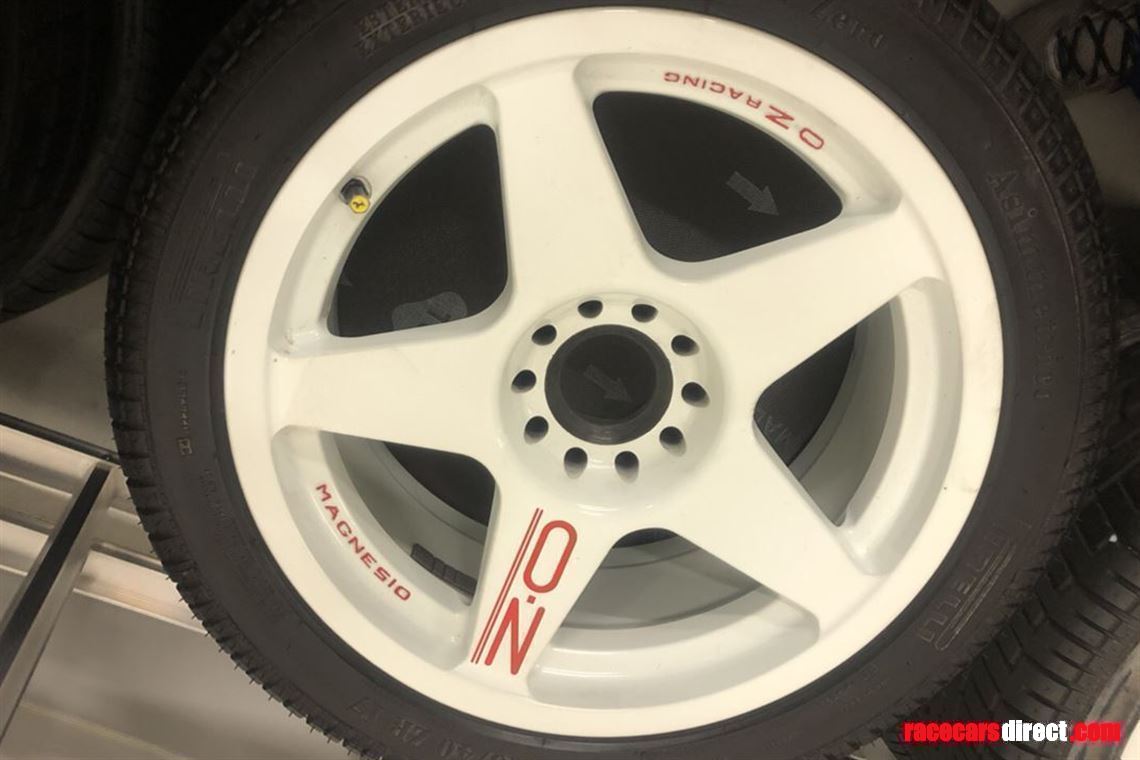 Racecarsdirect.com - Ferrari F40 OZ Racing Wheels