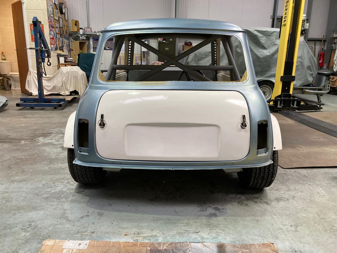 Racecarsdirect.com - Classic mini rolling shell