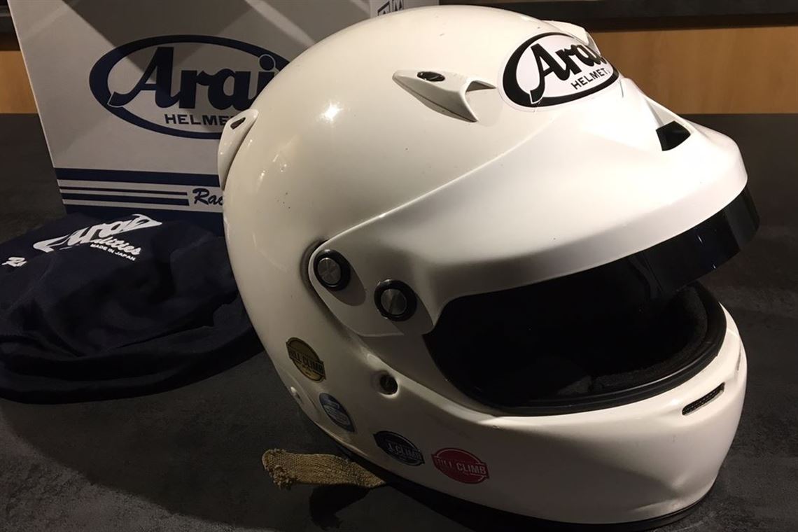 arai helmet gp 5w GP-5W SA2020 These face shields are designed to fit the Snell SA2010 and Snell SA2015 Arai GP GP-5W,GP-JET/f, GP-J3 PEAK White