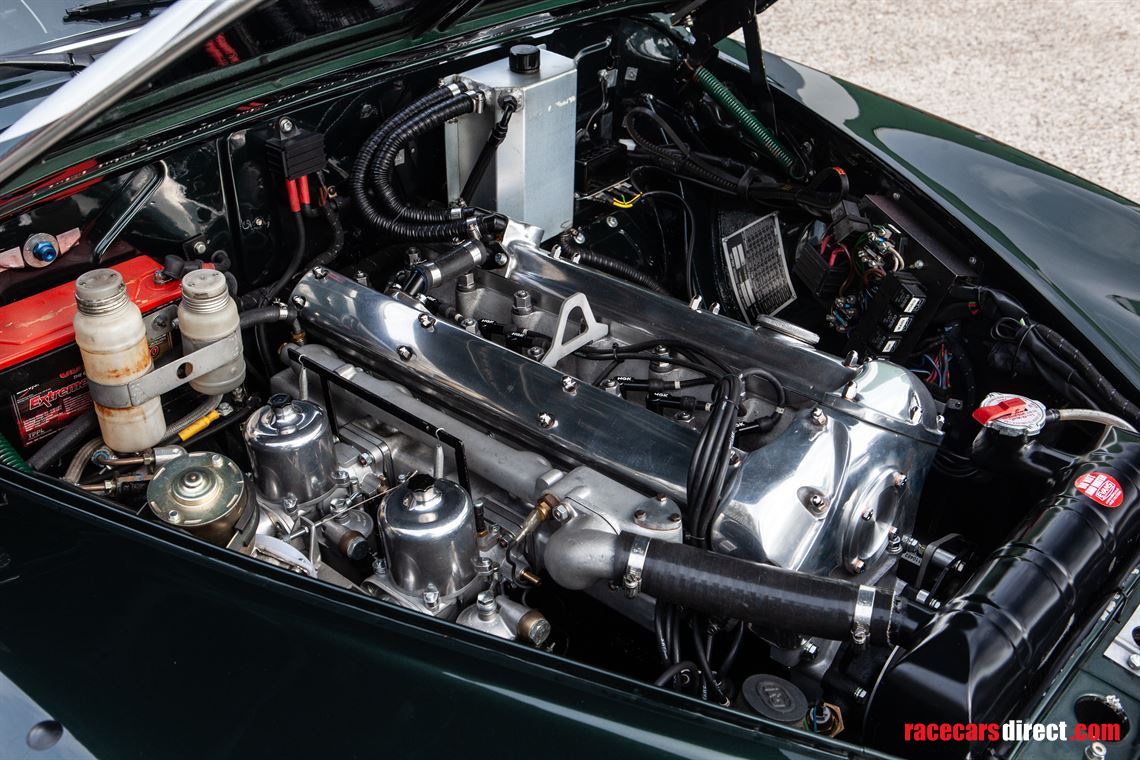 1965-jaguar-mark-2-38-litre-competition-saloo