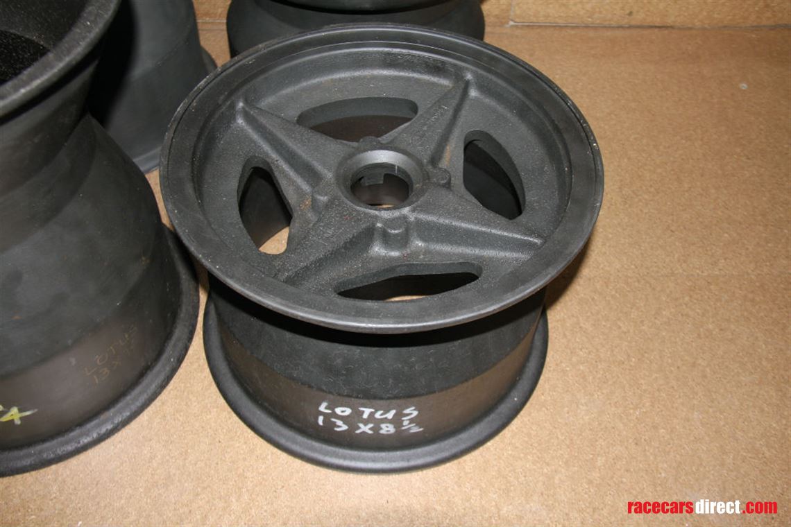 lotus-four-spoke-cast-magnesium-wheels