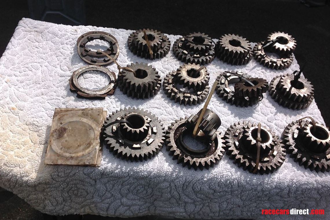 hewland-ft-ratios-2-dogs-and-shims