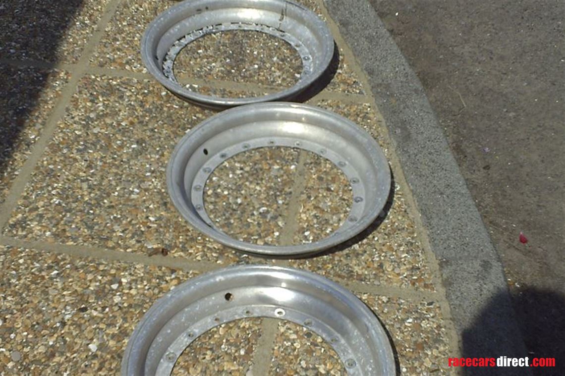 Racecarsdirect.com - compomotive split rim outers
