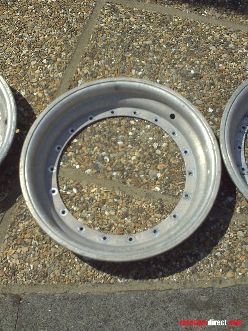 Racecarsdirect.com - compomotive split rim outers