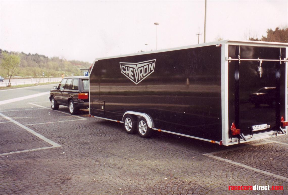 customized-black-alloy-race-trailer