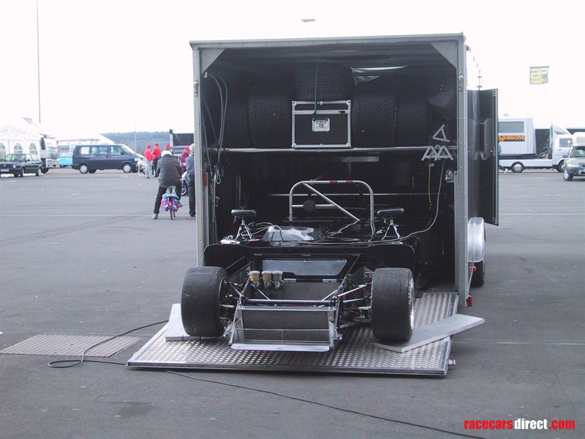 customized-black-alloy-race-trailer