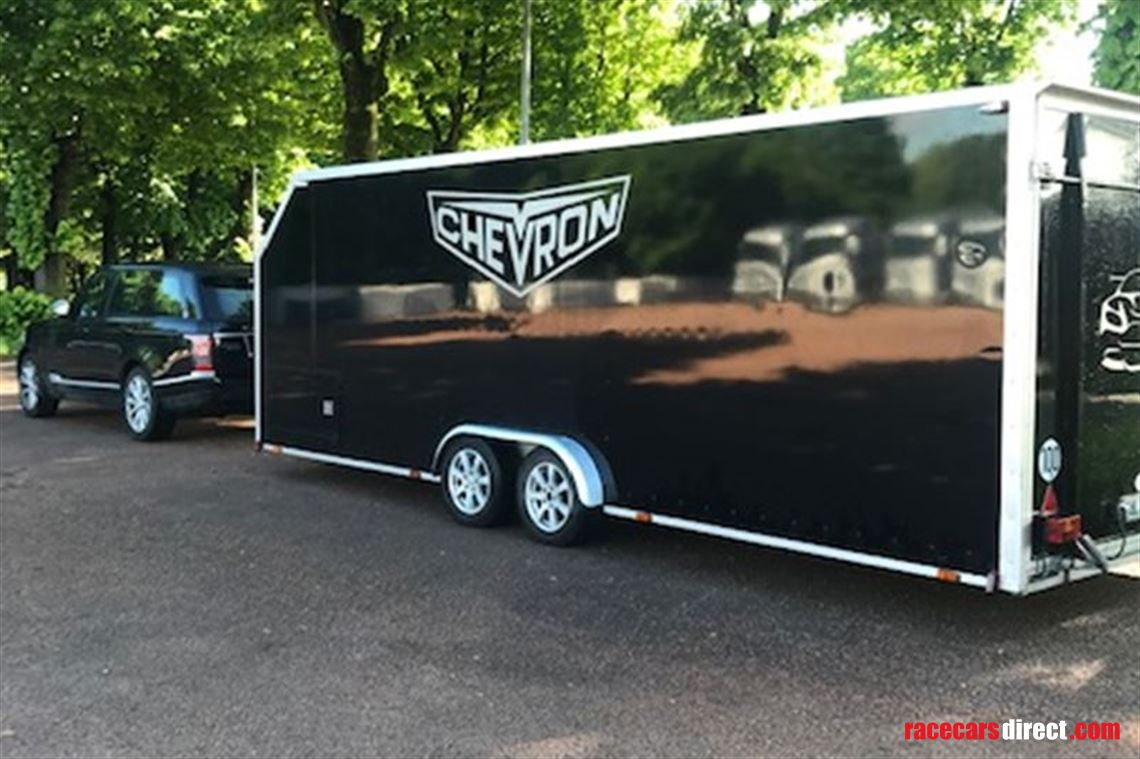 customized-black-alloy-race-trailer