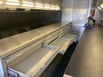 race-transporter---2-floors-officeaccommodati