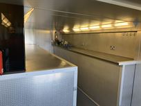 race-transporter---2-floors-officeaccommodati