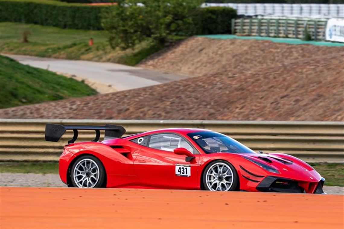 ferrari-488-challenge-evo