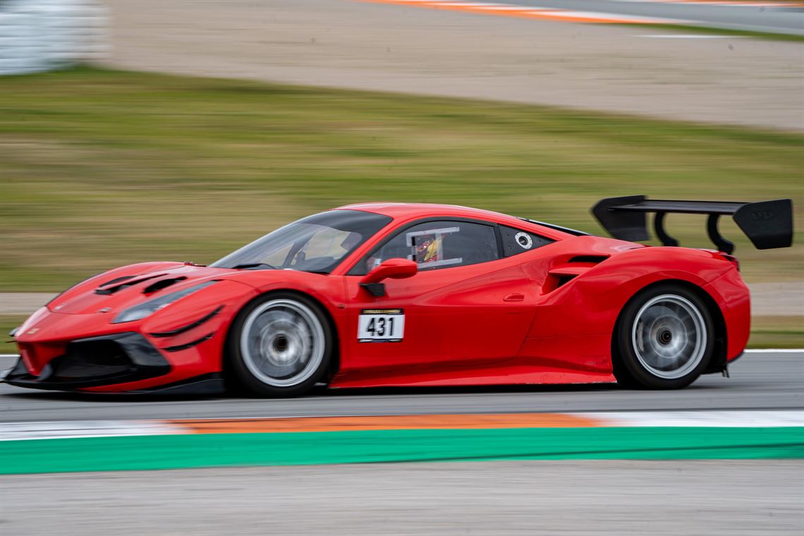 ferrari-488-challenge-evo