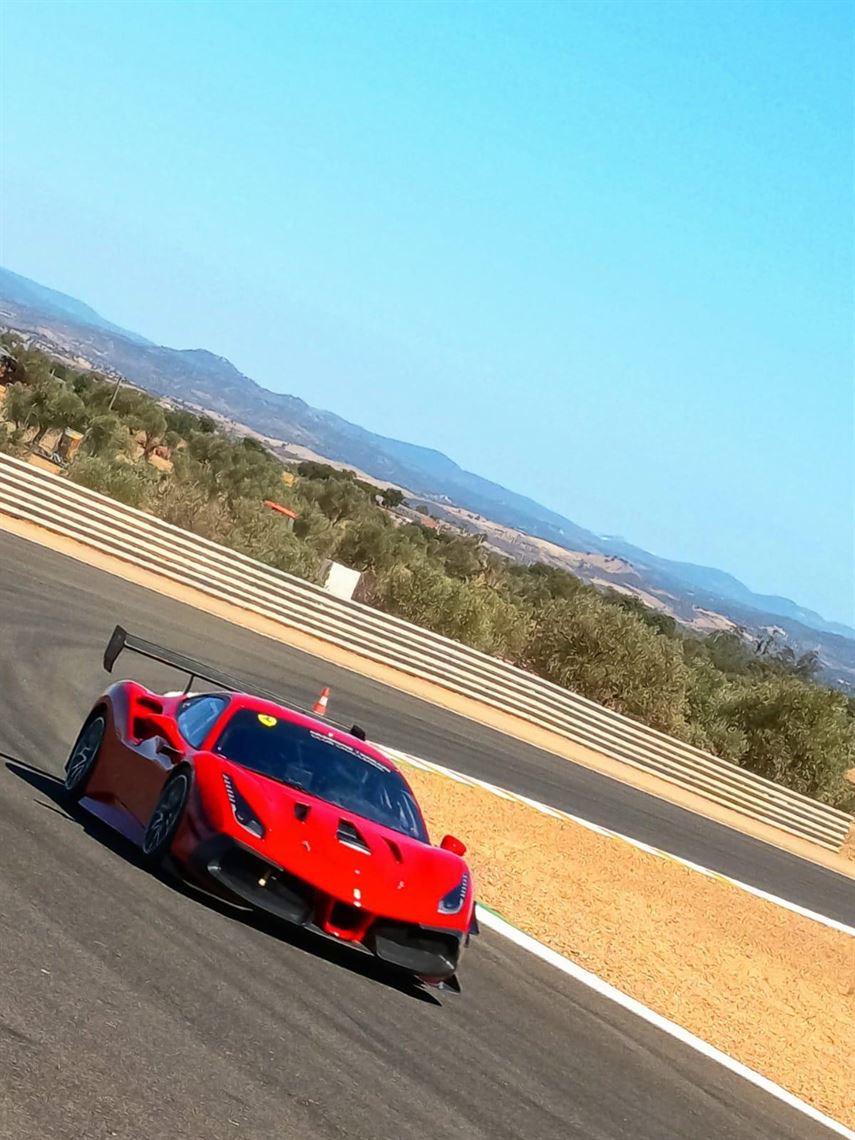 ferrari-488-challenge-evo