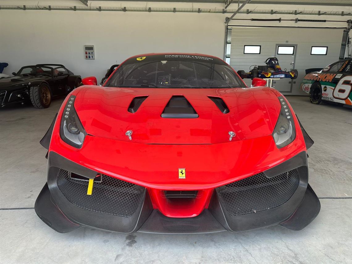 ferrari-488-challenge-evo