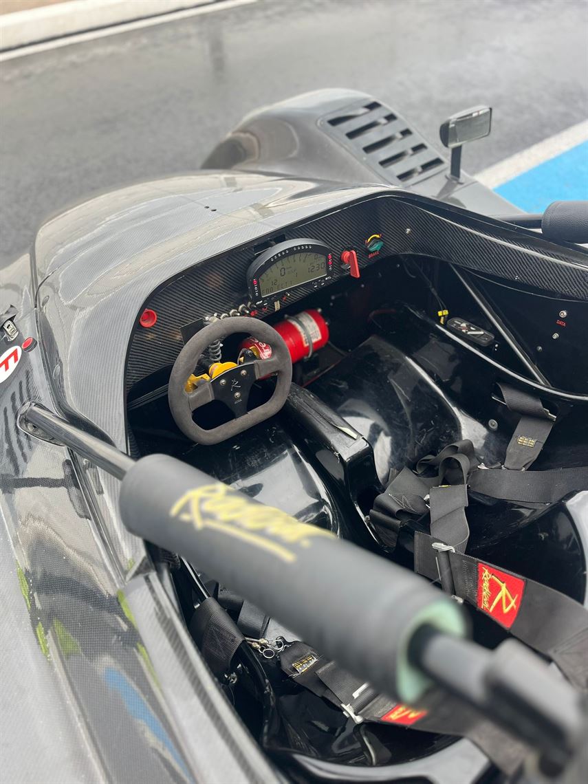 radical-sr8-lm-carbonfibre