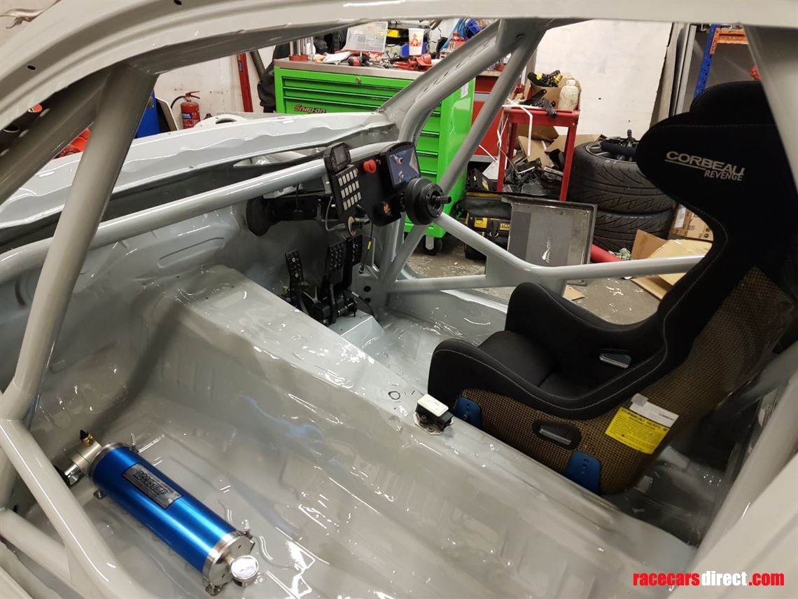 Racecarsdirect.com - BMW 1 Series Race shell - Extensive work