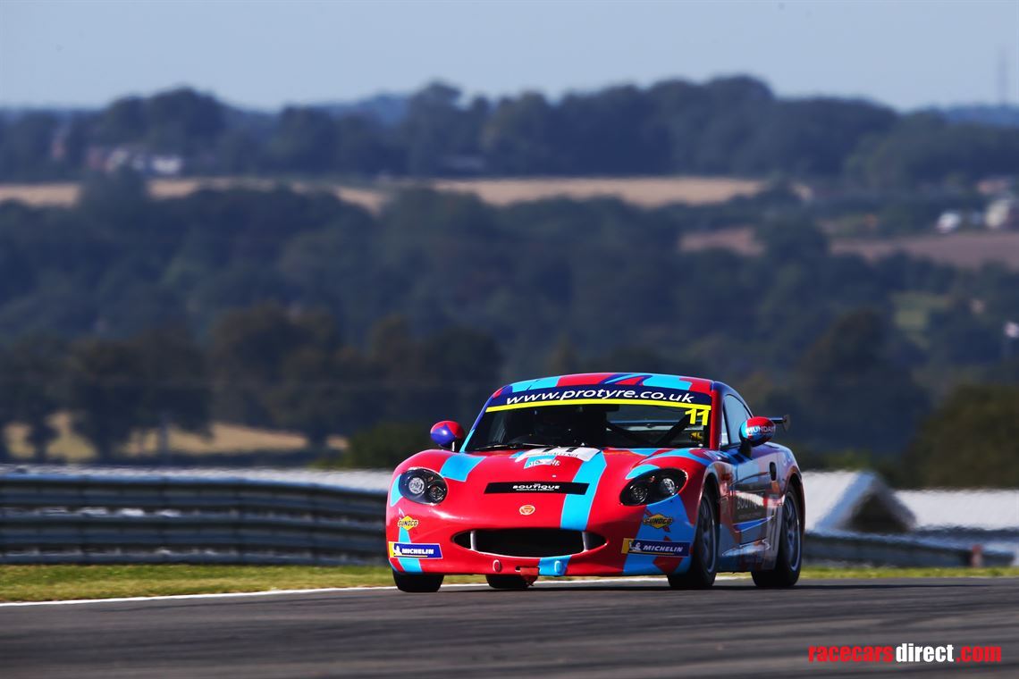 Racecarsdirect.com - Ginetta GT5