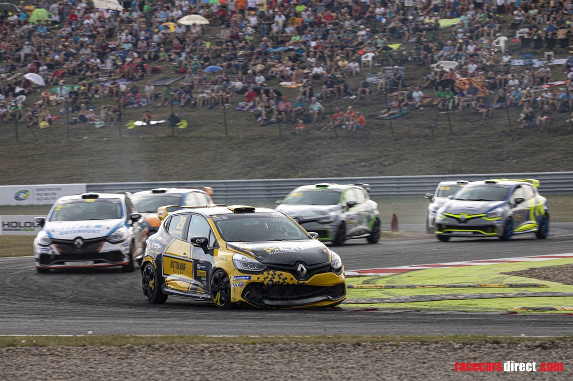 renault-clio-iv-rs-cup