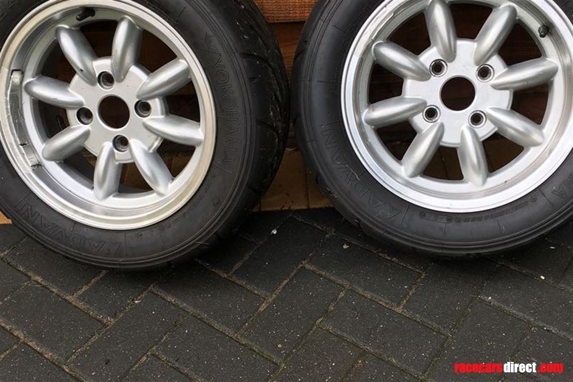 Racecarsdirect.com - Pair Minilite replica Wheels