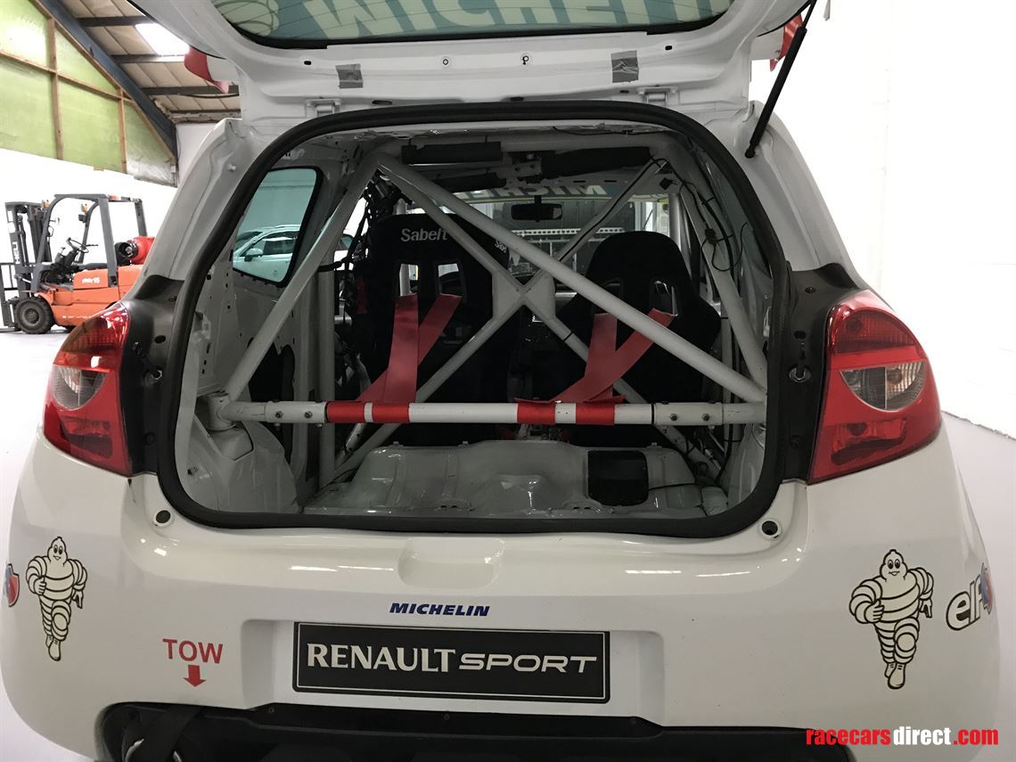 renault-clio-cup-car-3