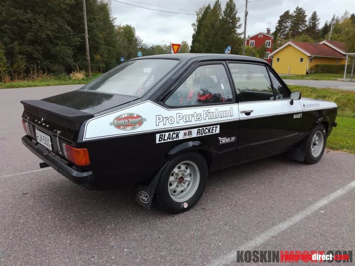 ford-escort-mk2-historic-rally-car