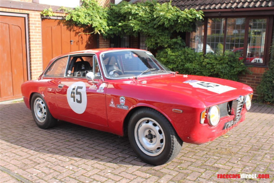 alfa-romeo-giulia-sprint-gt