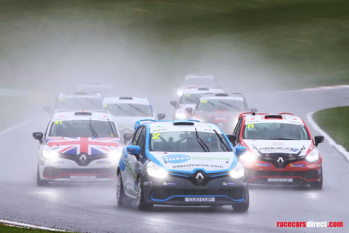 multi-race-winning-renault-uk-clio-cup-gen-4