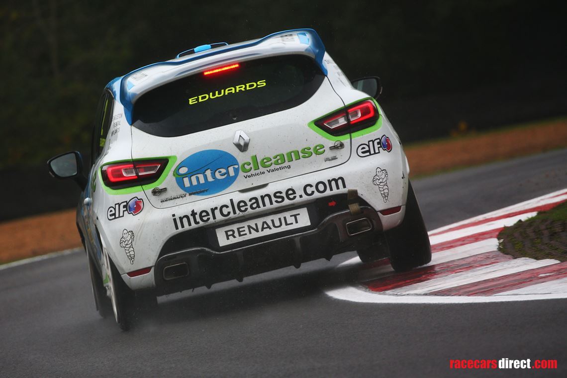 multi-race-winning-renault-uk-clio-cup-gen-4