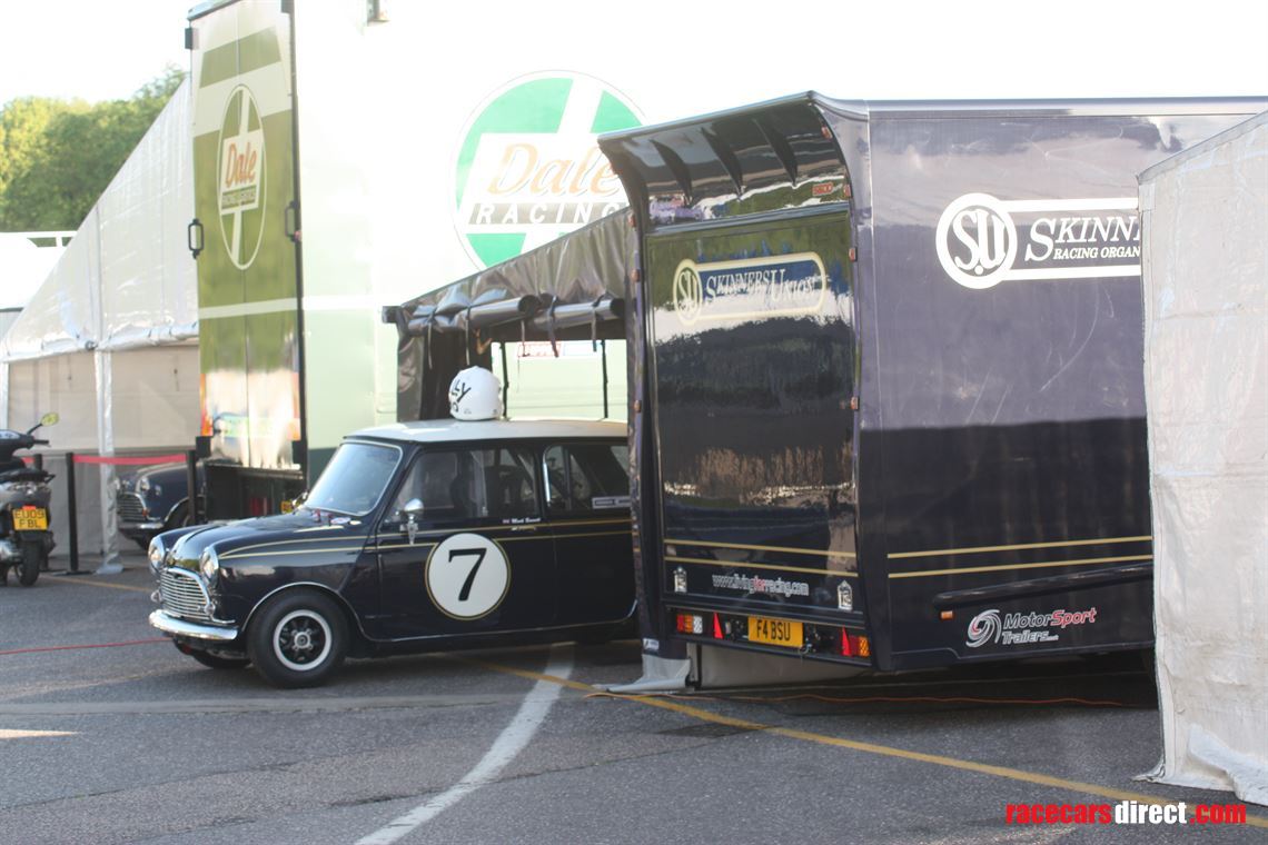 motorsport-trailers-race-transporter-with-liv