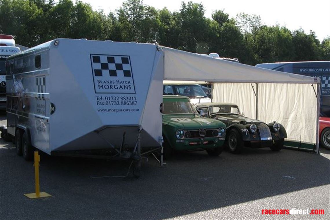 dastle-racebox-and-awning