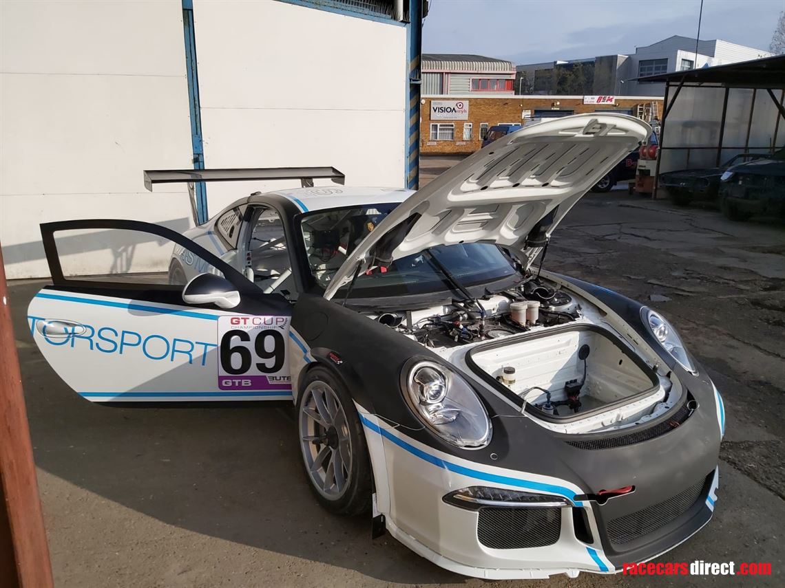 porsche-991-2014-gen-1-carrera-cup-car