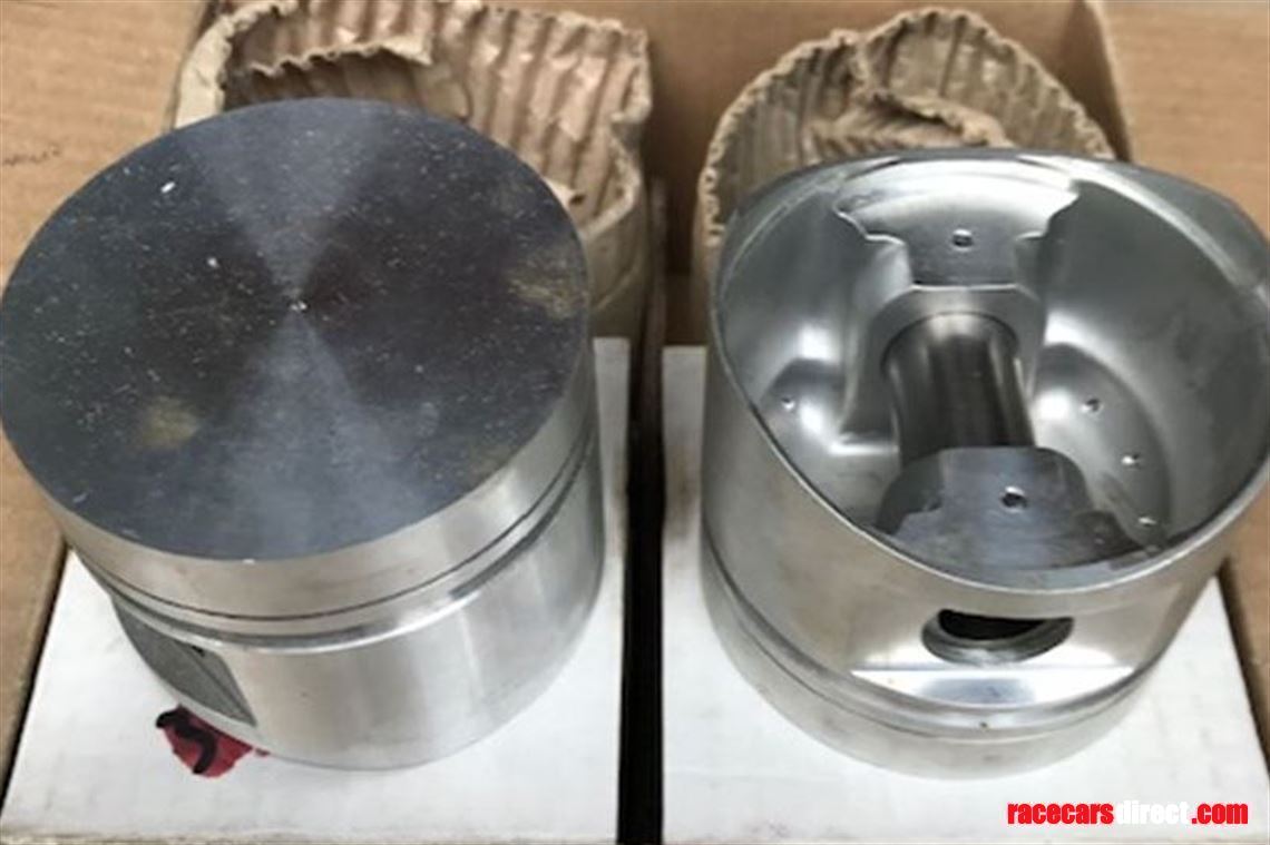 set-of-cosworth-sca-pistons