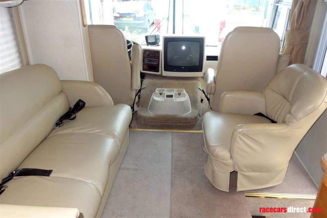 damon-challenger-chevrolet-american-motorhome