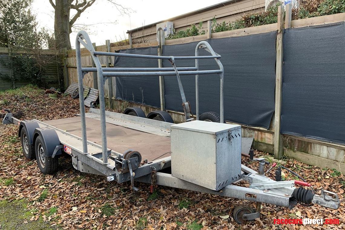fountain-c200-tilt-bed-trailer
