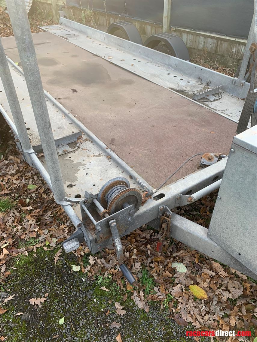 fountain-c200-tilt-bed-trailer