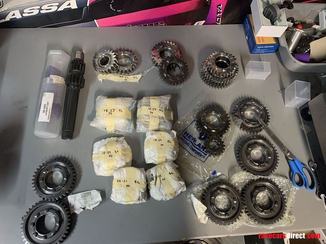 hewland-internals-sl