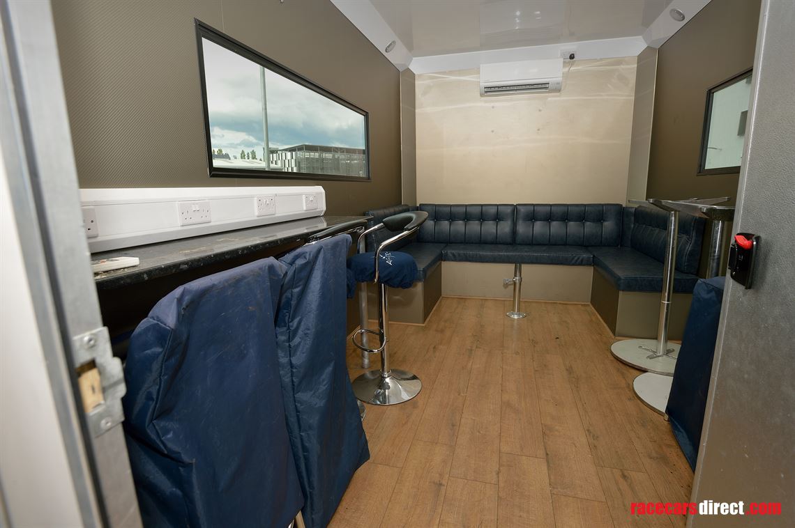 race-transporter-and-tractor-unit-with-awning