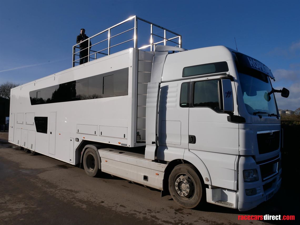 Hopkins 2 car with living