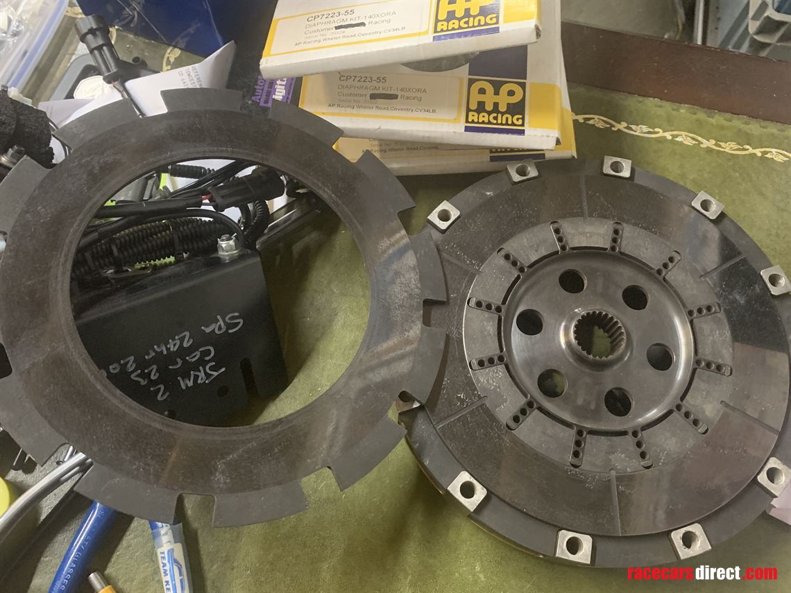 Racecarsdirect.com - AP Racing 200mm Carbon Clutch