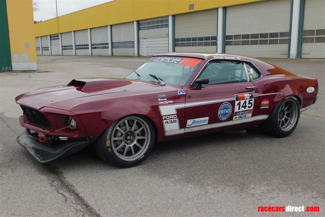 Mustang Fastback 1969, Fully spec road racer