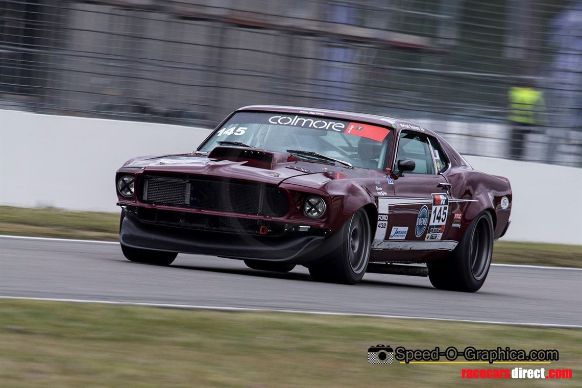 mustang-fastback-1969-road-race