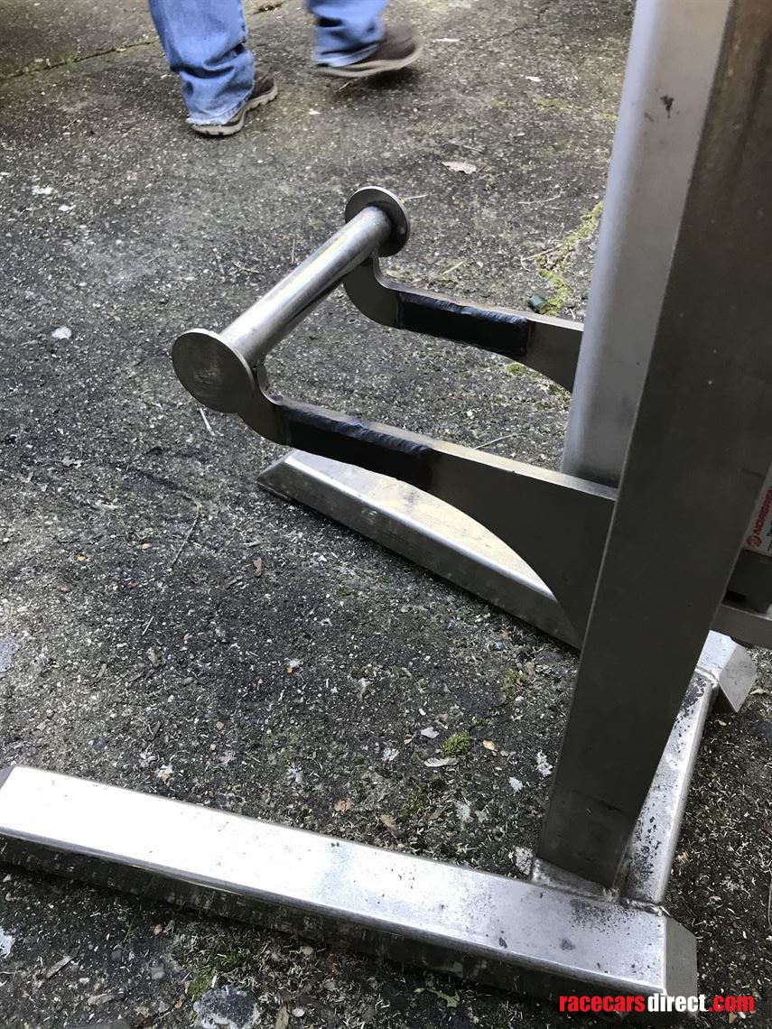 Single seater Formula 3 Air jacks