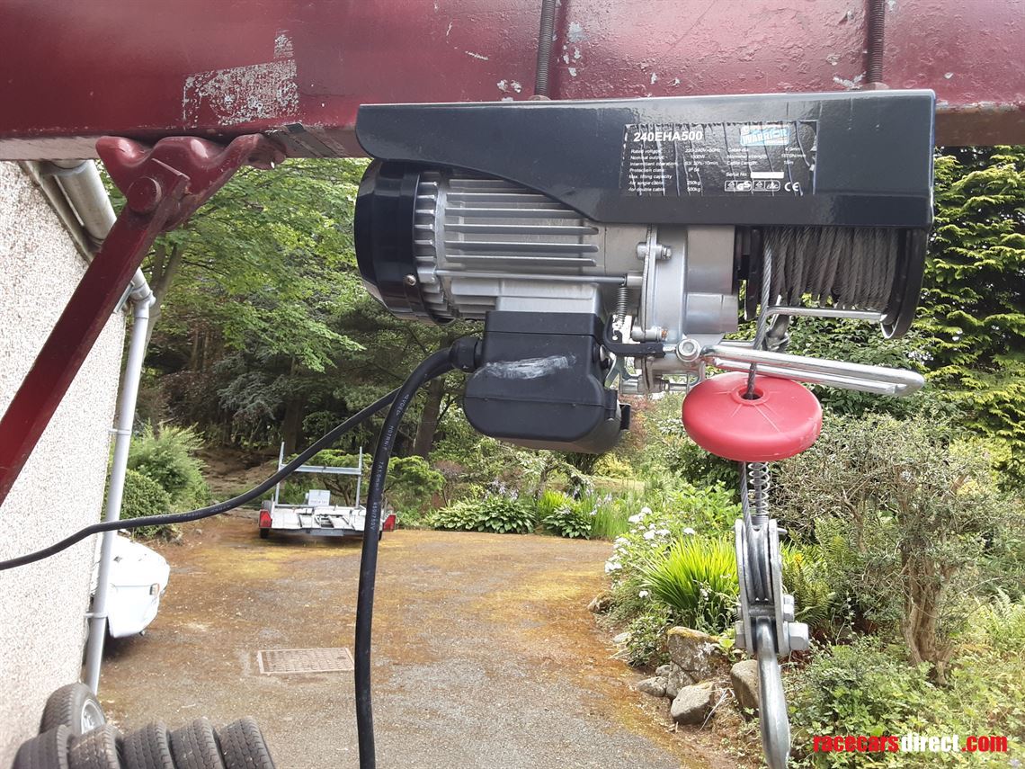 single-seater-carengine-lift-lifts-400kg-app