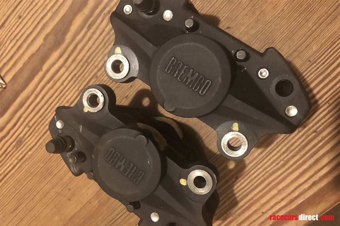 pair-brembo-lightweight-2-pot-calipers