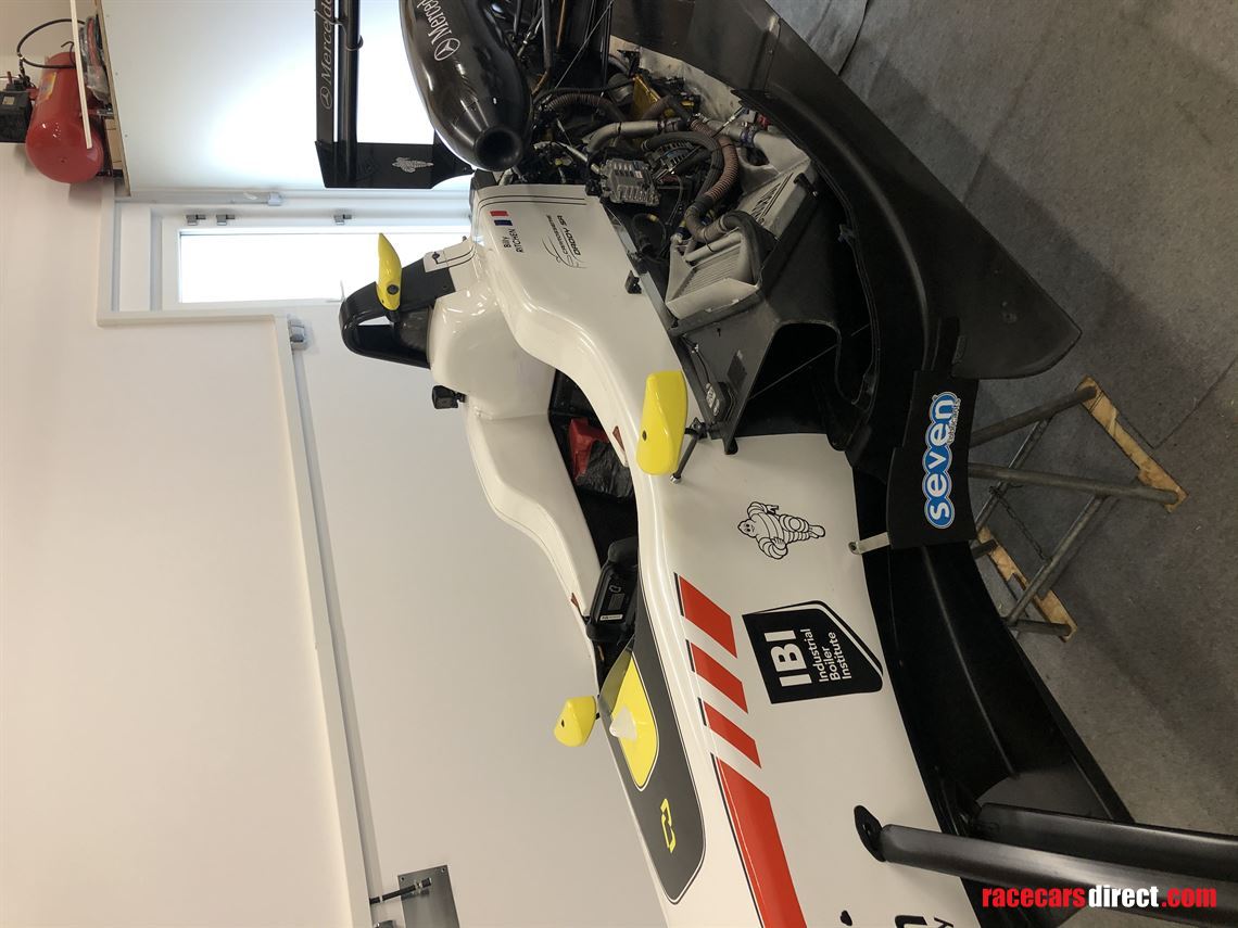 Racecarsdirect.com - Dallara f317 mercedes