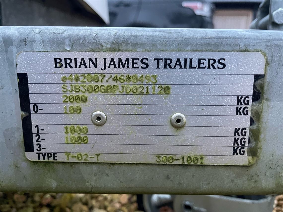 brian-james-trailer-race-shuttle-2-with-tilti