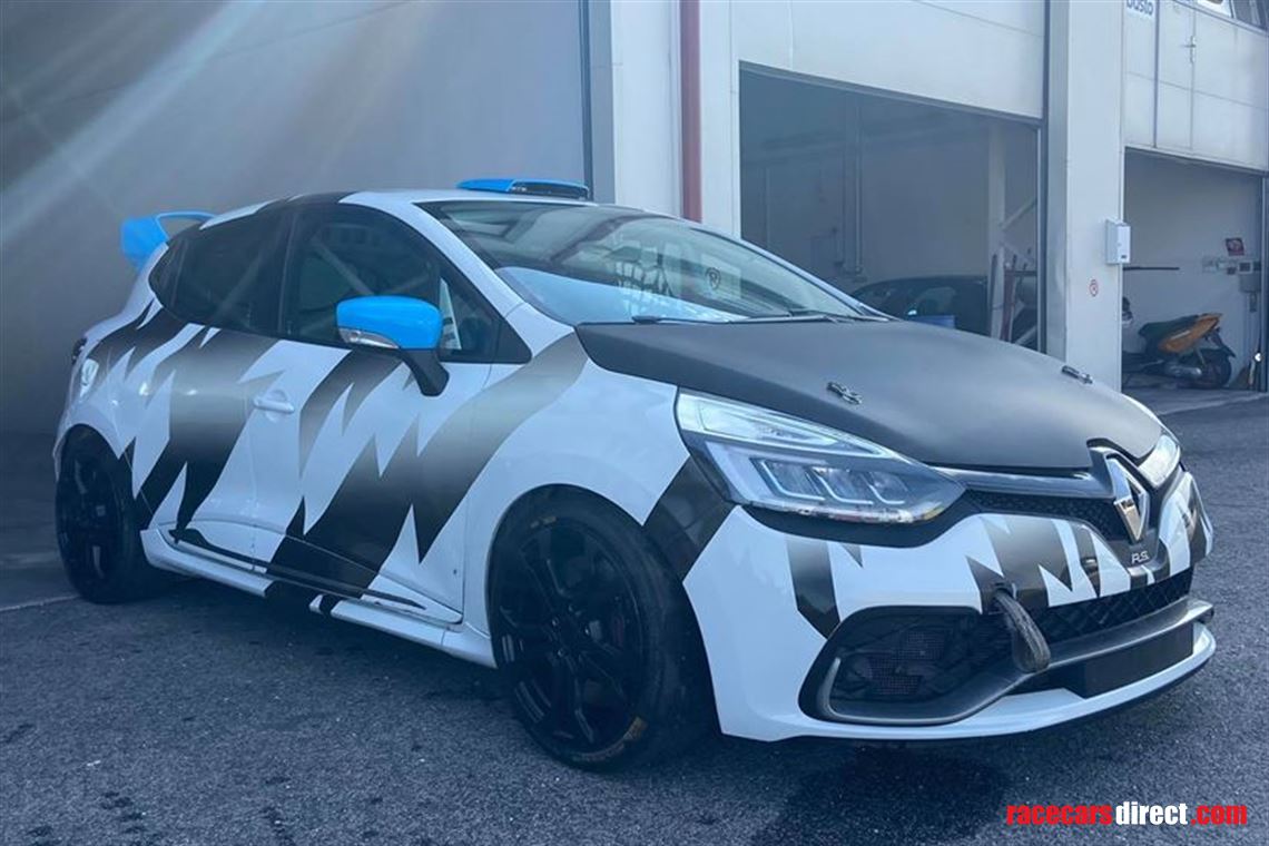 Renault Clio IV  Cup 2014 with 2018UPDATE Ready to race in perfect conditions in 2018 fully updated version with original renault sport seals on engine FIA safety tank 1 set slick on car + 1 set extra slick tires and plus extra set wet tires